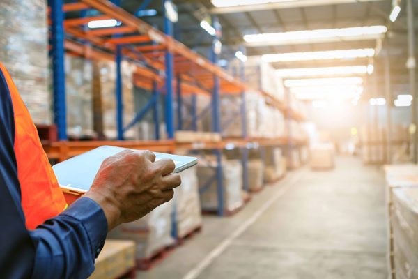 Como fazer uma boa gestão de estoque na indústria - Blog Soluções ...