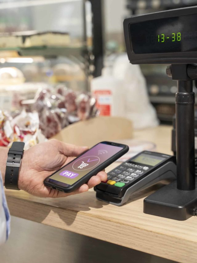 cropped easy and wireless yechnology payment scaled 1