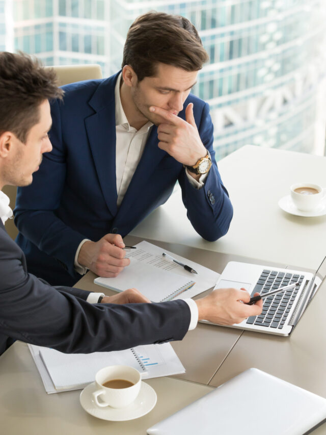 Entrepreneurs discussing work results on meeting