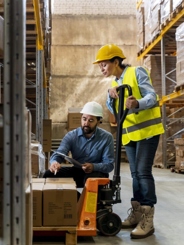 team-work-employees-warehouse