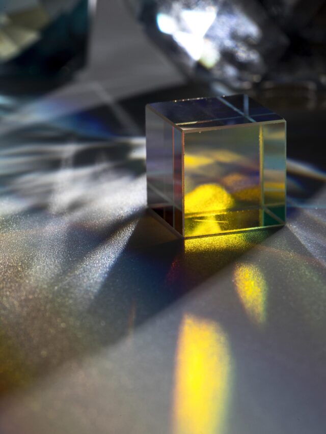 prism-dispersing-colorful-lights