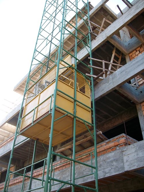 elevador de carga para obra 2