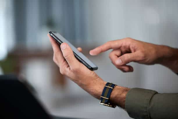 Alugue smartphones empresariais e escale seu negócio de forma rápida e econômica! Descubra as vantagens do aluguel para sua empresa em 2025.