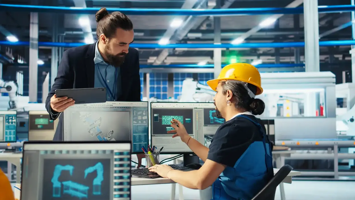 engenheiro operaria fabrica tecnologia avancada