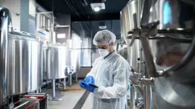 profissional de higiene fabrica alimentos tecnologia