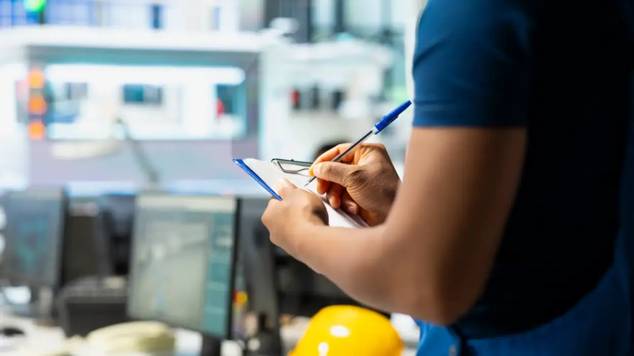 profissional seguranca do trabalho escritorio
