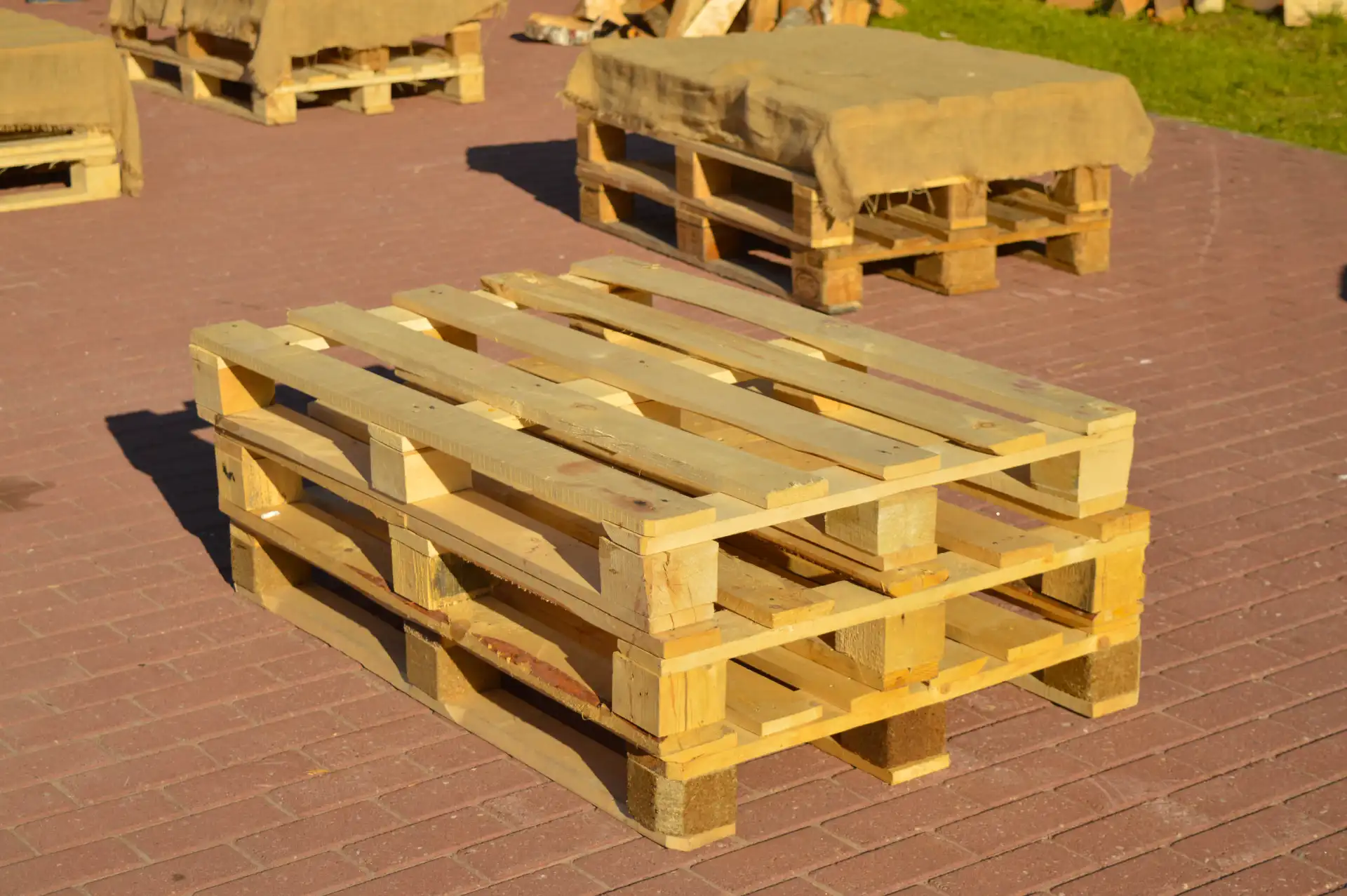 Como Transformar Adaptações com Pallet de Madeira Novo em Conteúdo Relevante para ESG