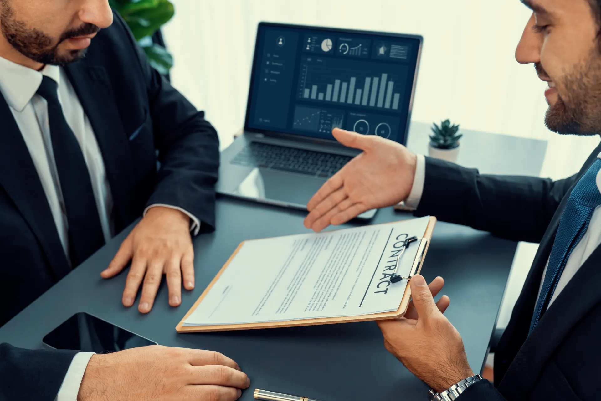 Inflação e contratos B2B: como reajustes podem afetar fornecedores e compradores