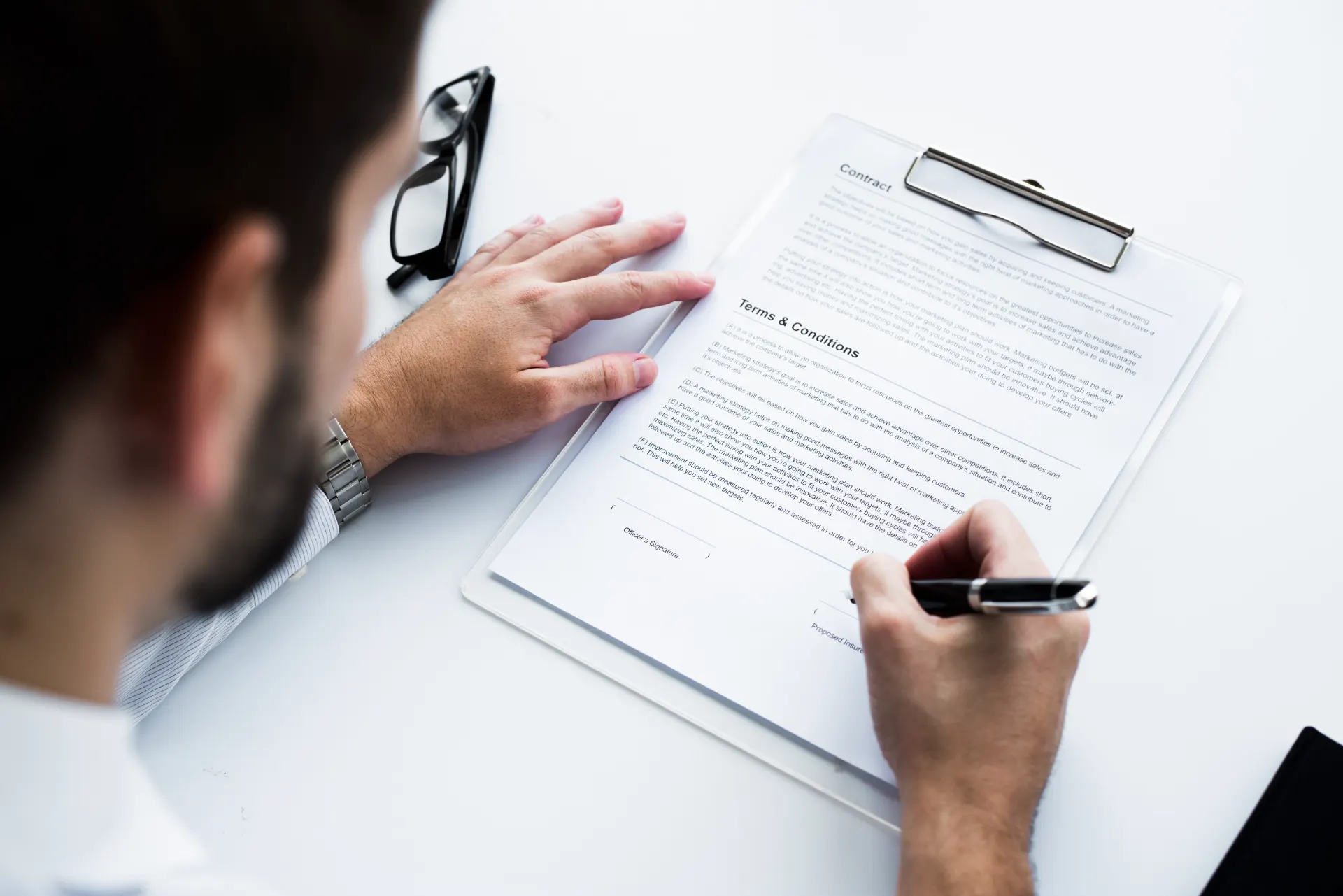 Como Contratos Claros Reduzem Custos Jurídicos
